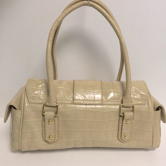 The FiNd Beige Leather Croc Bag Gold Tone Hardware - Picture 2 of 11